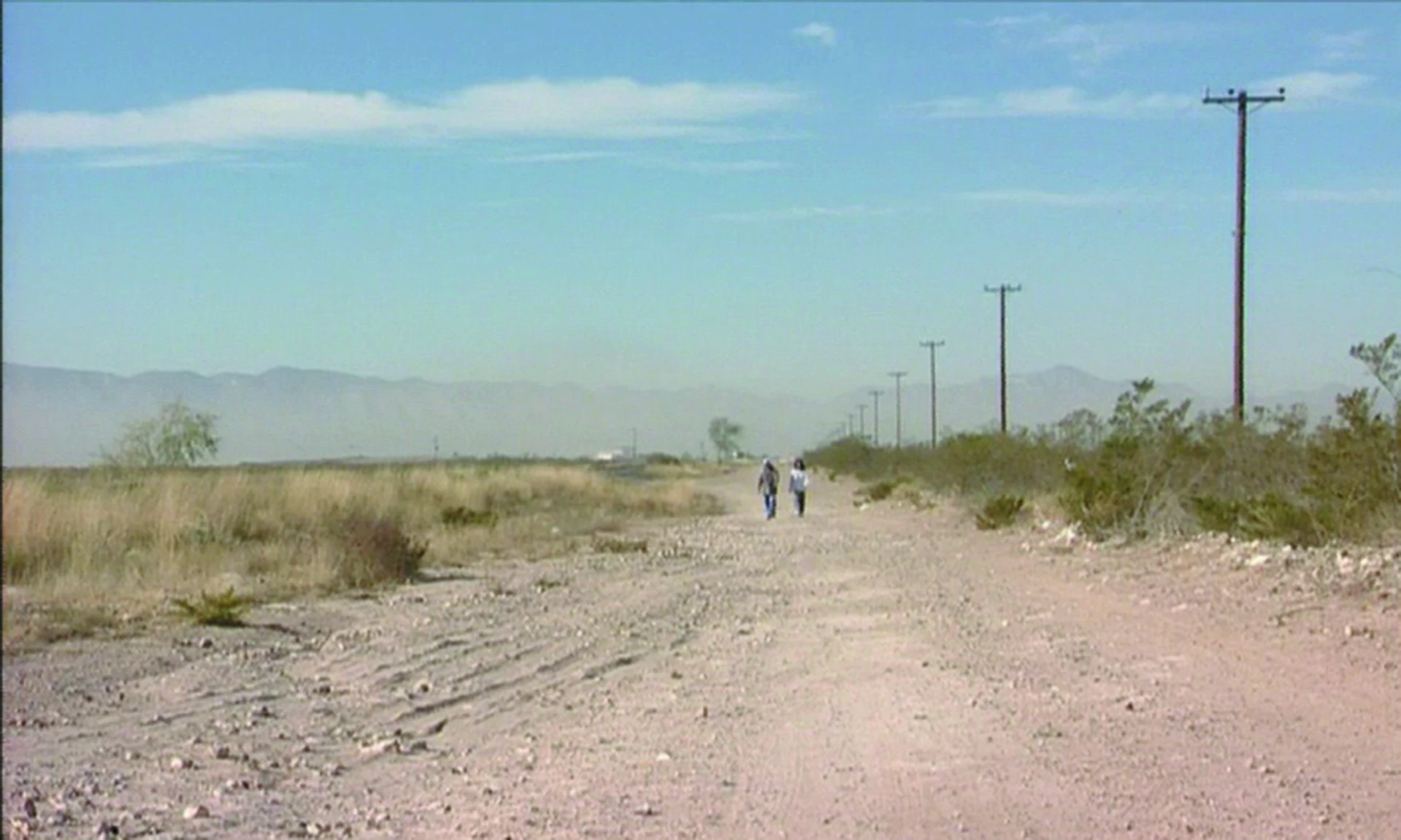 shot 2 from movie De l’autre coté by Chantal Akerman